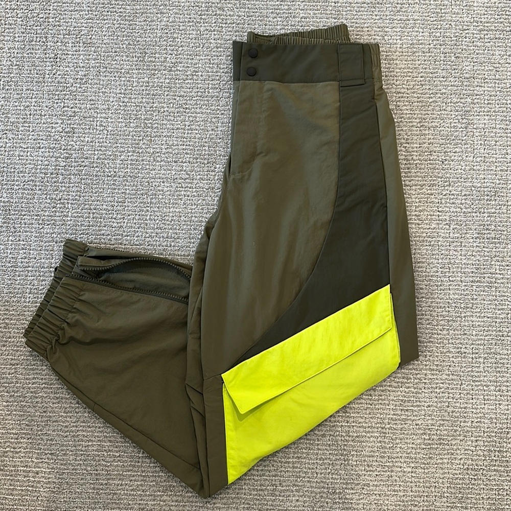 Jordan Green Pants size M